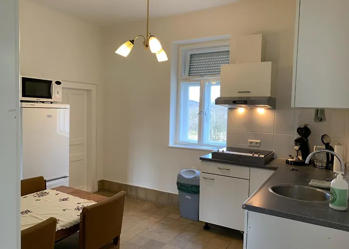 Hazmarmar Lägenhet Csernely